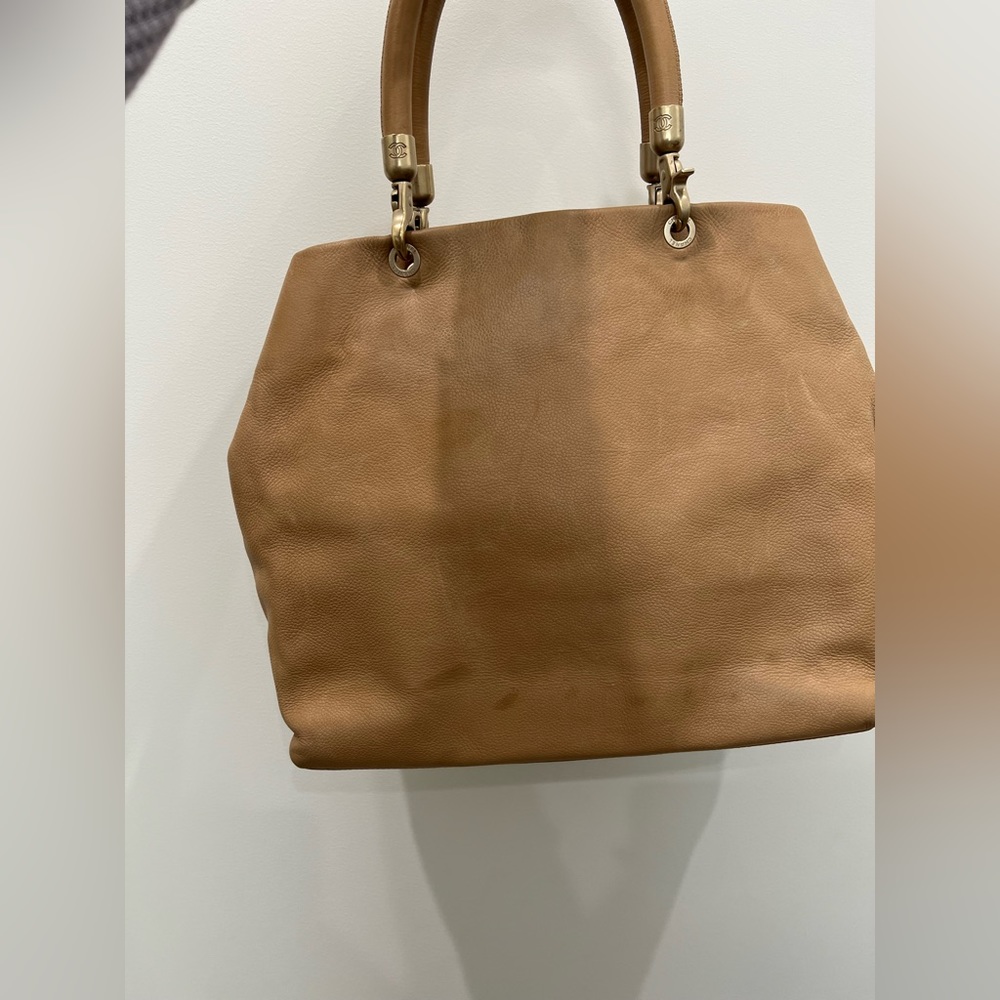 Chanel Coco Mark beige caviar tote - Picture 9 of 12
